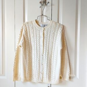 Pearl Beaded Cream Cableknit Cardigan Sweater Petite Medium High Gate Christmas‎